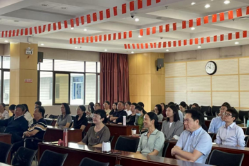 中国医学科学院医学生物学研究所组织集中观看阅兵仪式