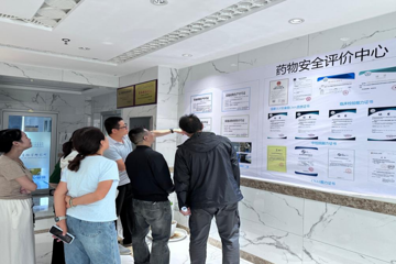 规范实验室管理 筑牢生物安全防线——五华区卫健局专家组莅临我所开展二级实验室现场核查